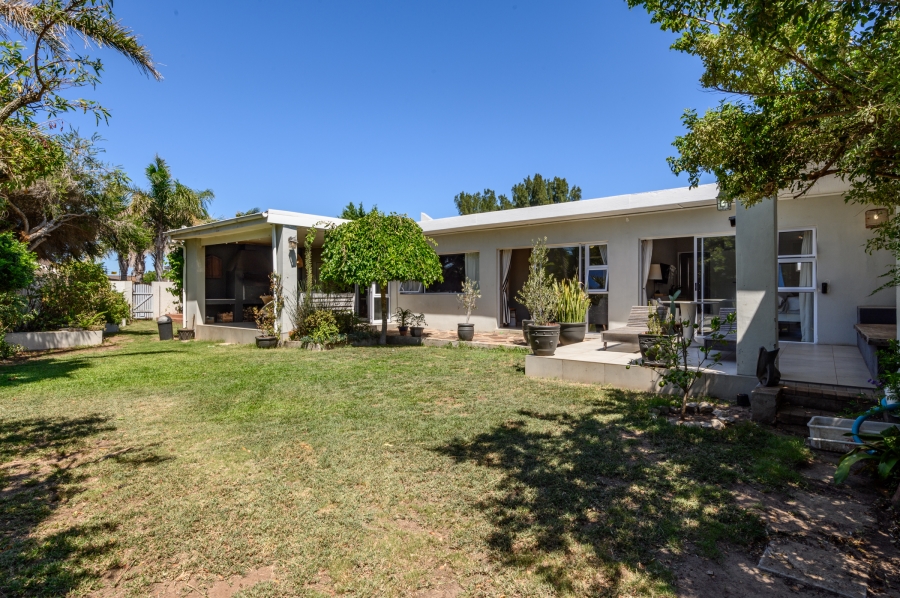 To Let 5 Bedroom Property for Rent in Summerstrand Eastern Cape